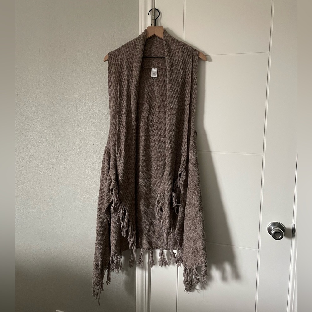Sleeveless knitted cardigan - Burnt sugar brown color